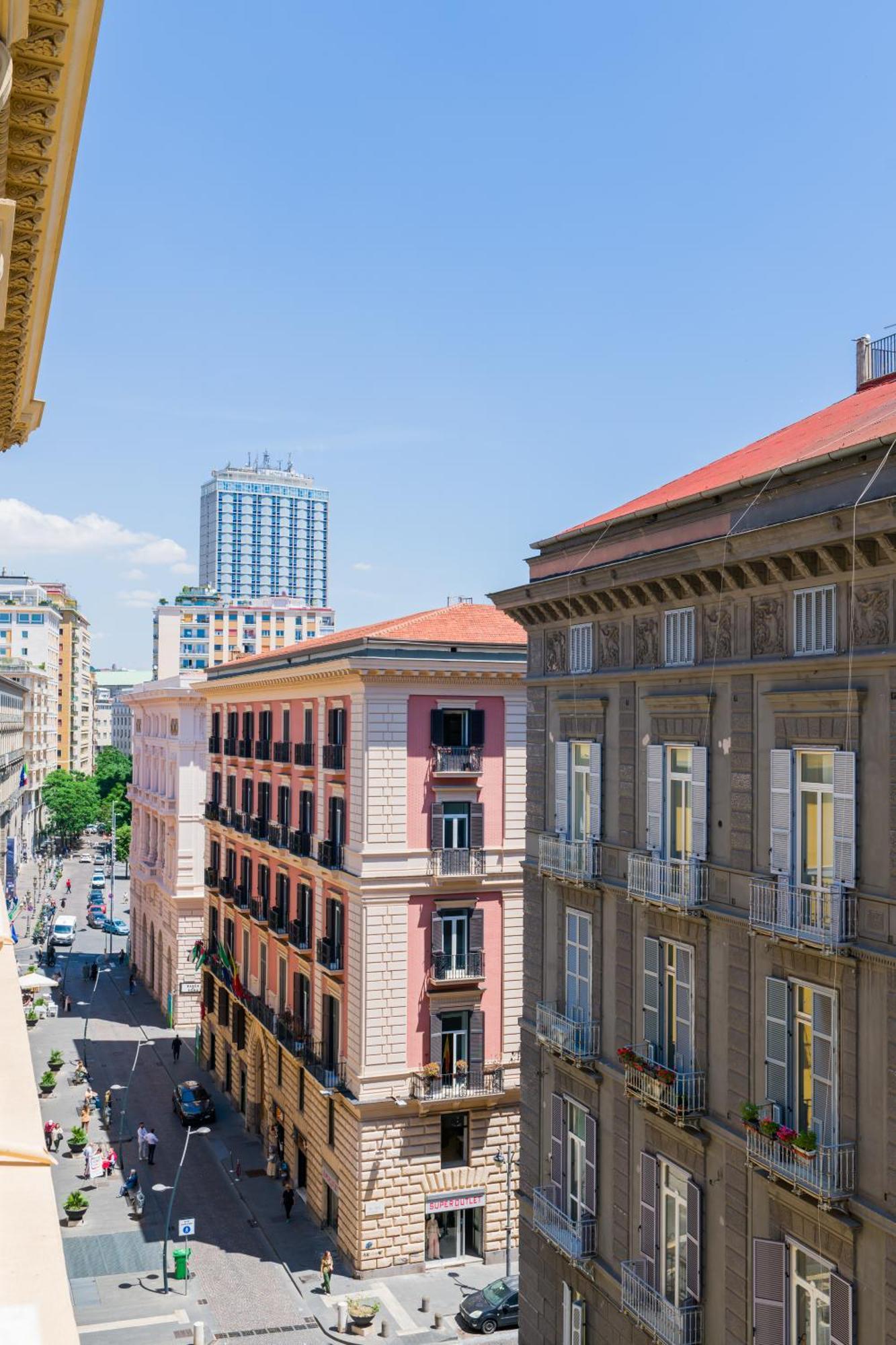 Prêtáloger 3* Naples